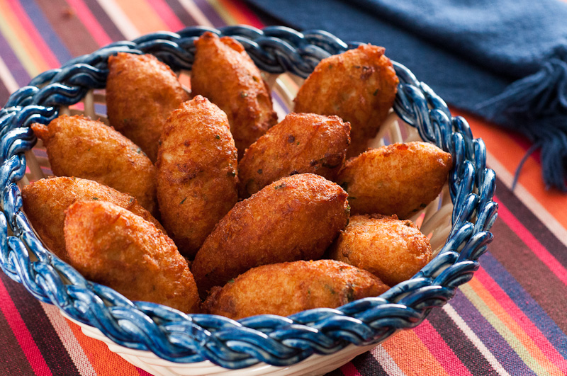 BOLINHO DE BACALHAU