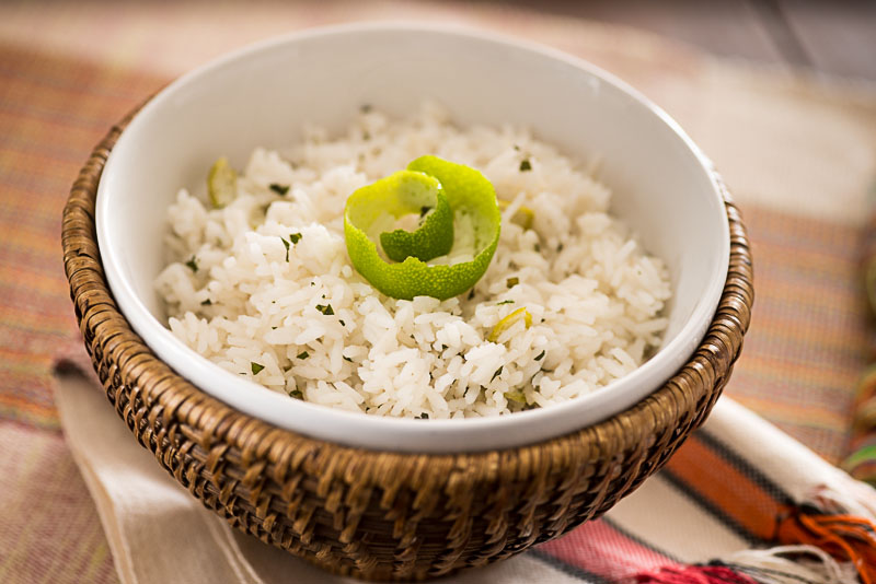 ARROZ DE JASMIN COM MANJERICÃO E LIMÃO